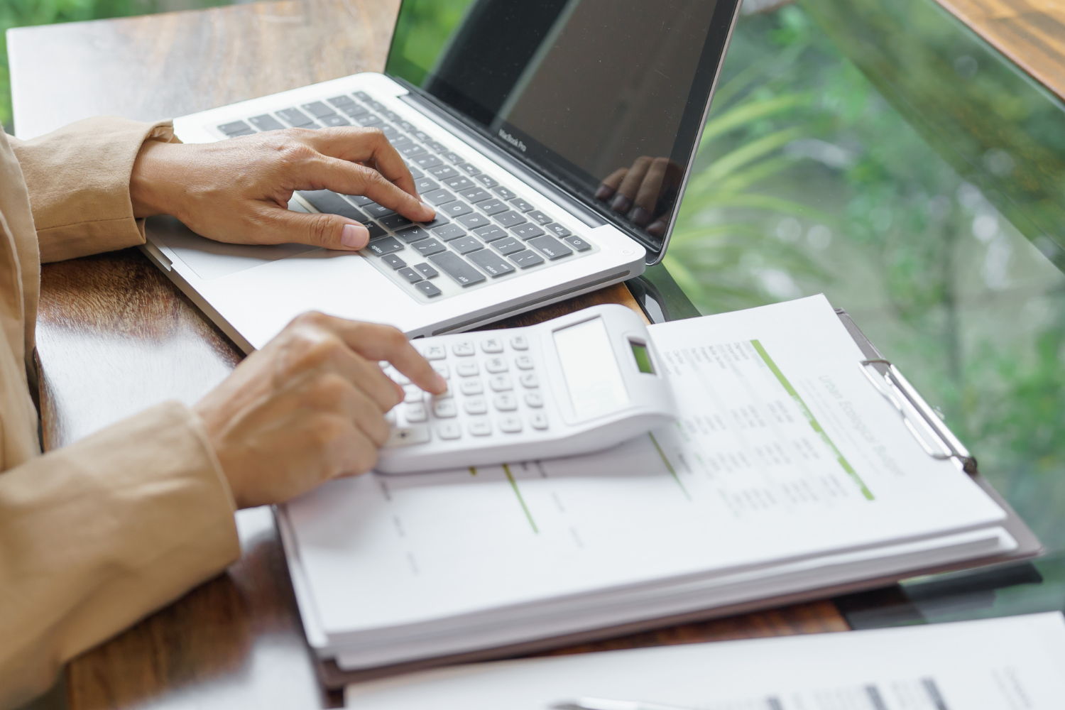 Ile powinna kosztować profesjonalna strona internetowa_ Omawiamy najczęstsze pułapki cenowe